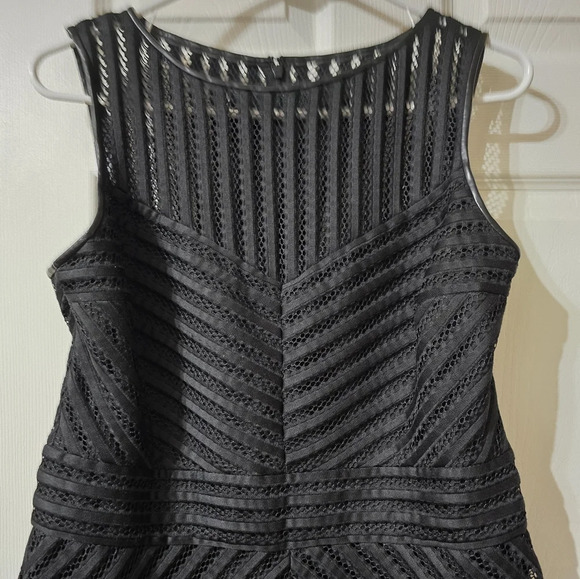 LRL Textured Chevron Scuba Sheath Dress, Vegan Leather Trim, Cage Neck, EUC! - Picture 3 of 14